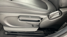 MINI Hatchback 1.5 Cooper Exclusive 5dr Auto [Comfort/Nav Pack] Petrol Hatchback